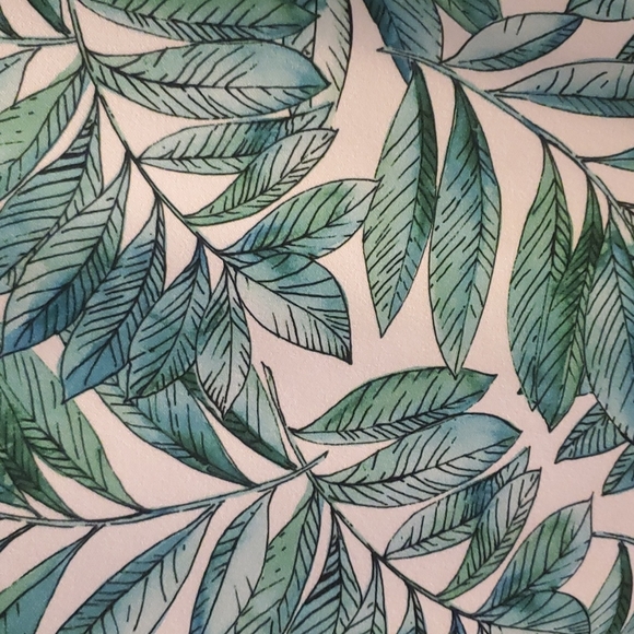 Split neck leaf print summer dress - Picture 3 of 4